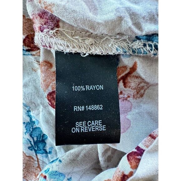 Torrid Antique Floral Button Down Shirt Size 4X - Picture 4 of 7